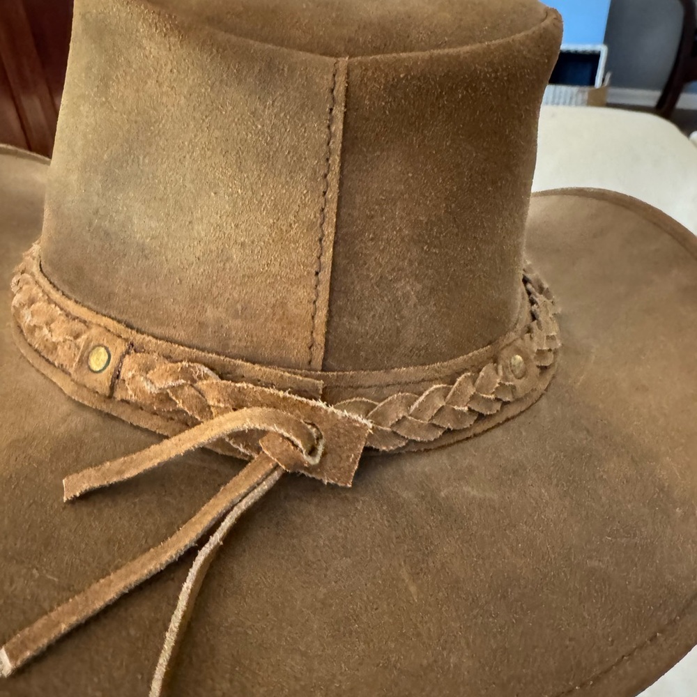 Hats Hats Hats- All 5 for one price. - Picture 14 of 17